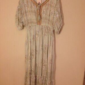 Dress 22/24